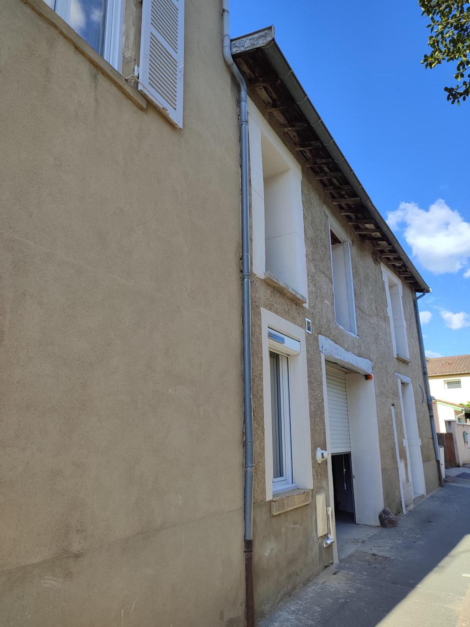 Le Petit 1881 Homestay Ampuis